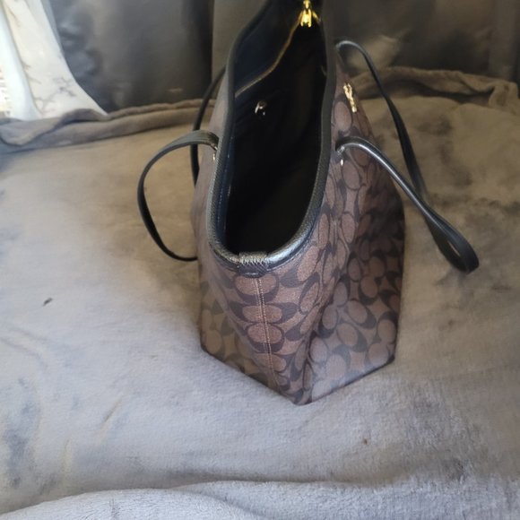 COACH SHOULDER BAG - Picture 3 of 3